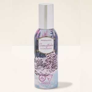 2/$15 NWT Bath & Body Works Snowflakes & Cashmere Concentrated Room Spray